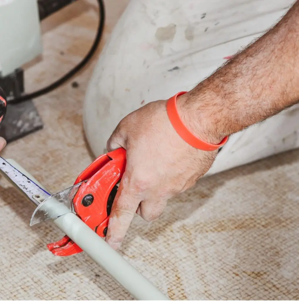 Wenn badewanne verstopft pümpel hilft nicht, übernehmen wir die professionelle Rohrreinigung in Mannheim