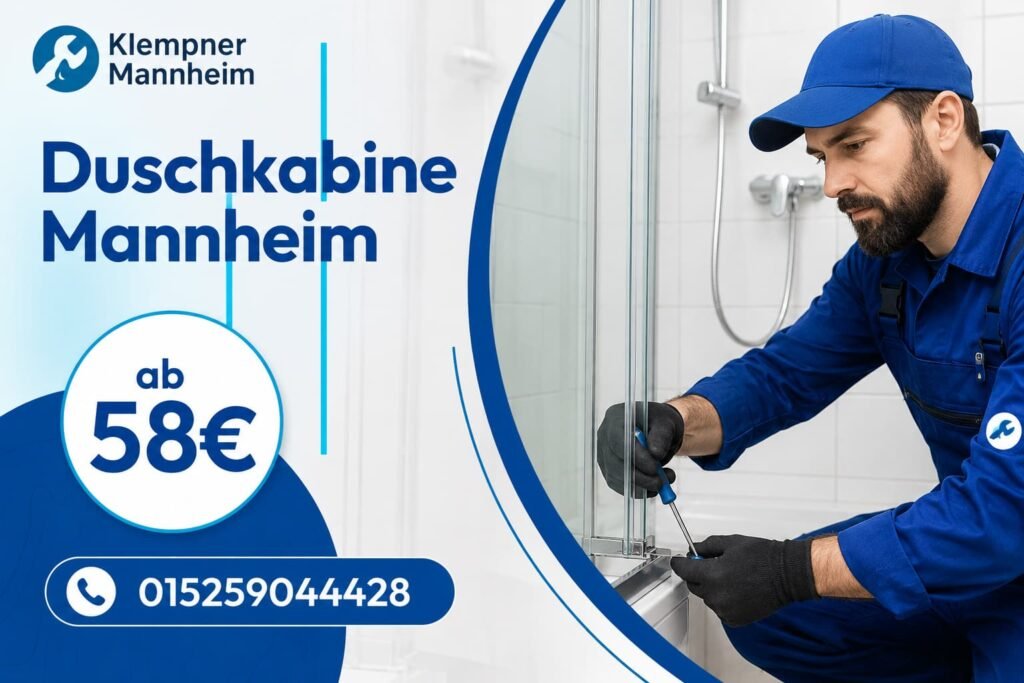 Professioneller Installateur bei der Reparatur einer modernen Glasdusche